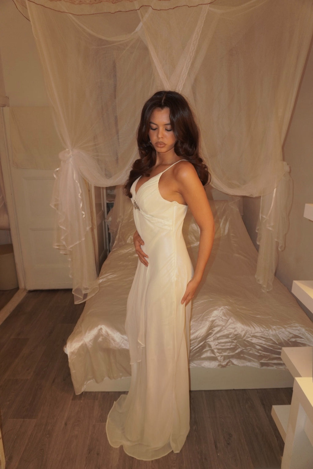 Elegant White Evening Dres