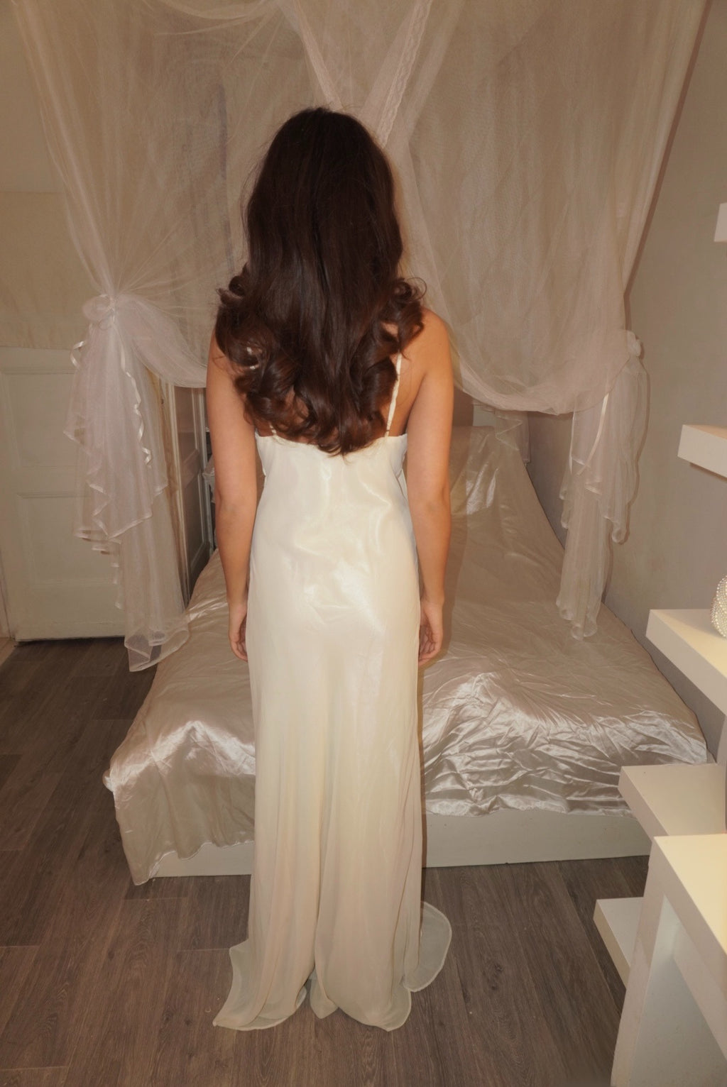 Elegant White Evening Dres